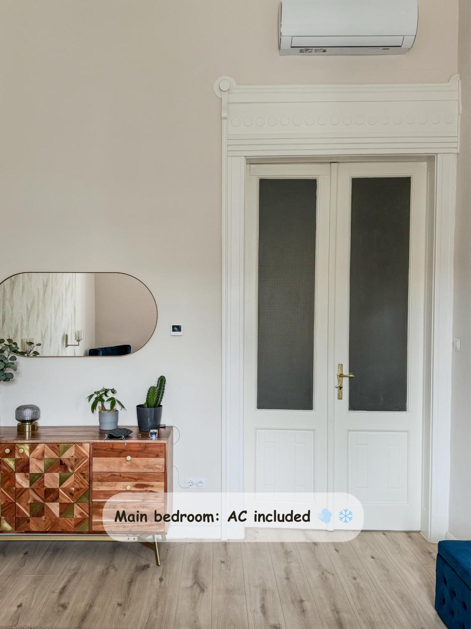 Luxury Paris Style In Heart Of * Budapest