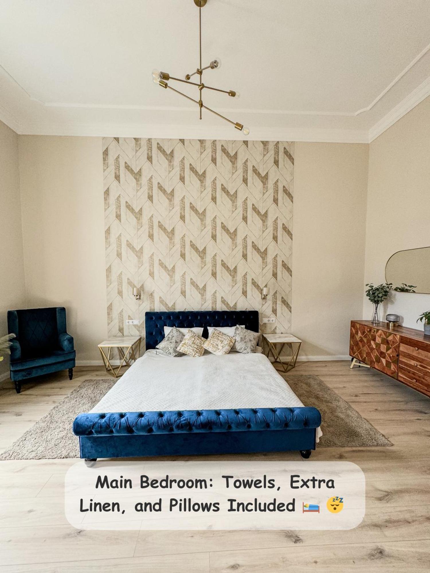 Apartment Luxury Paris Style In Heart Of Budapest